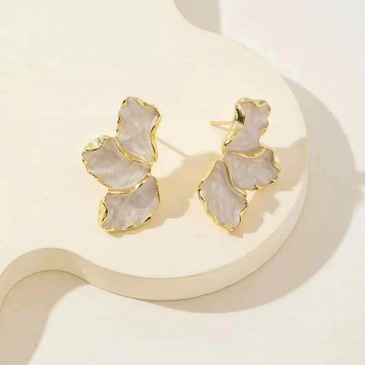Delicate Gold-Plated Irregular Back Earrings High Quality Cream Flower Earrings
