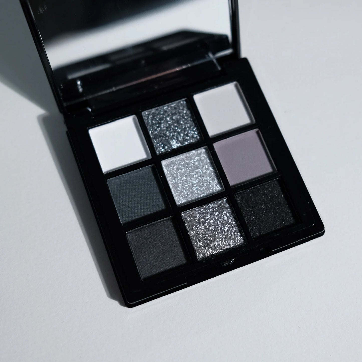 Eye shadow Palette, Dark Black Grey Silvery Colour Shimmer Matte Finish Smokey Style Makeup - Rehmiar