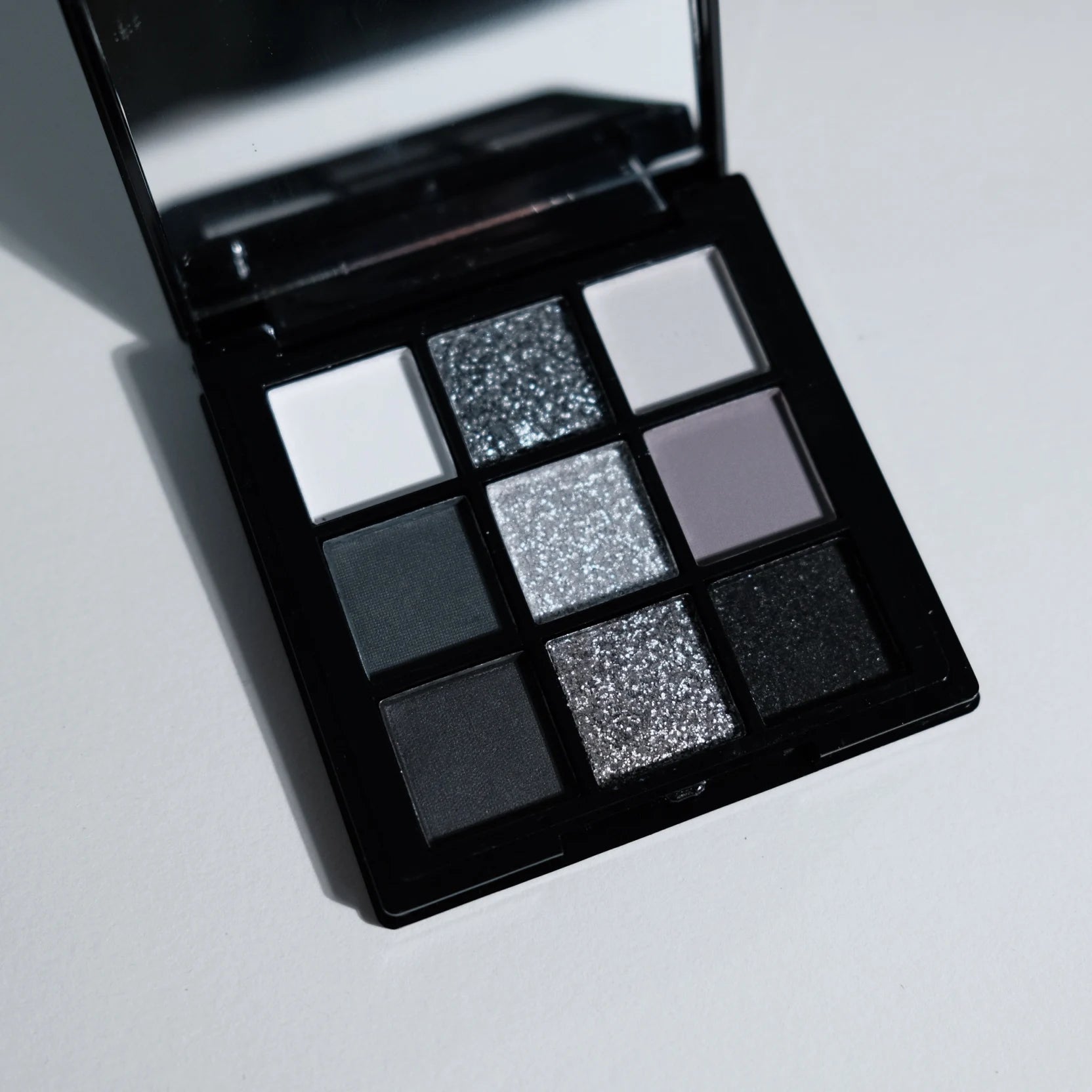 Eye shadow Palette, Dark Black Grey Silvery Colour Shimmer Matte Finish Smokey Style Makeup - Rehmiar